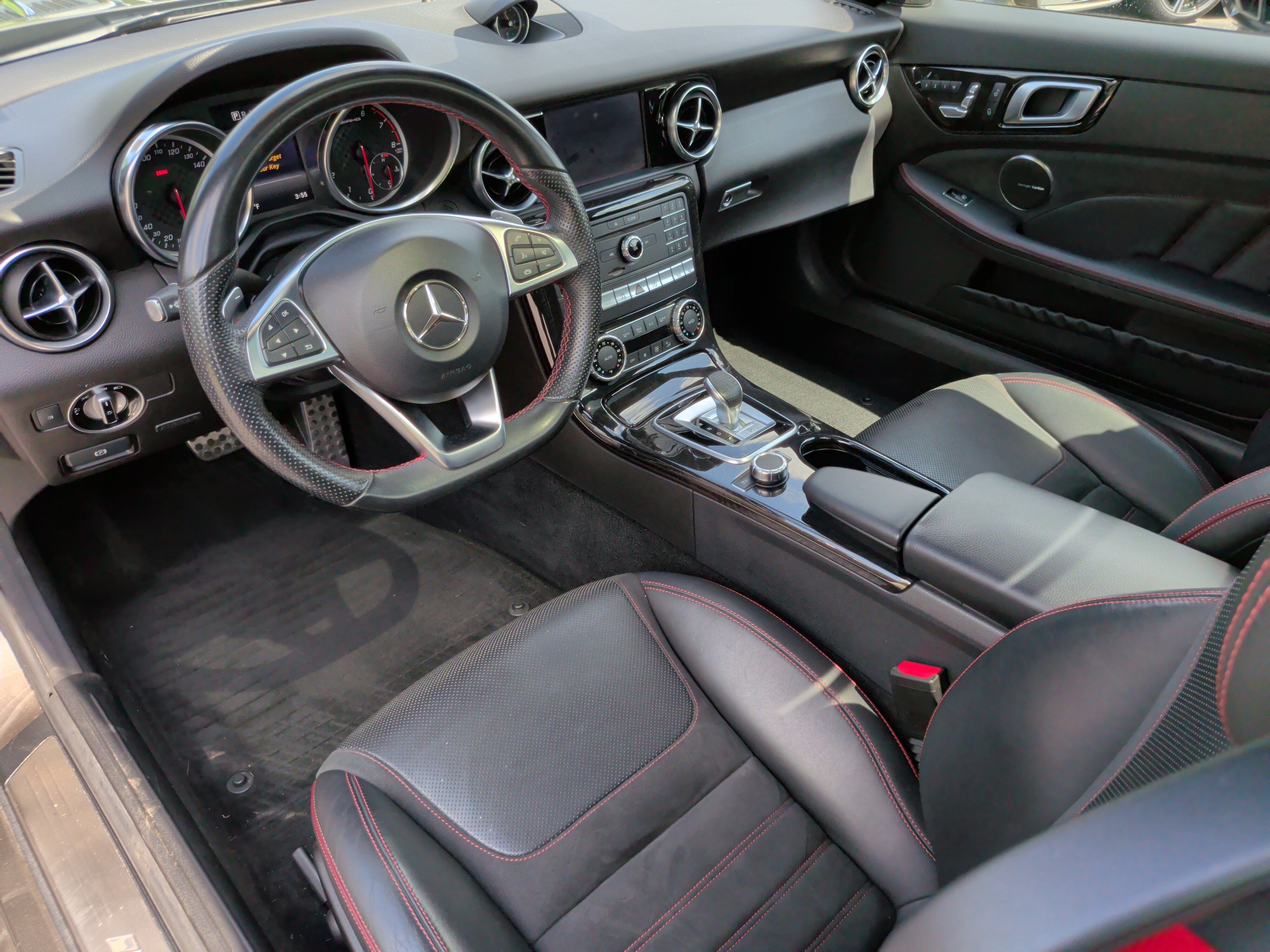 Used 2017 Mercedes-Benz SLC 43 AMG image 33