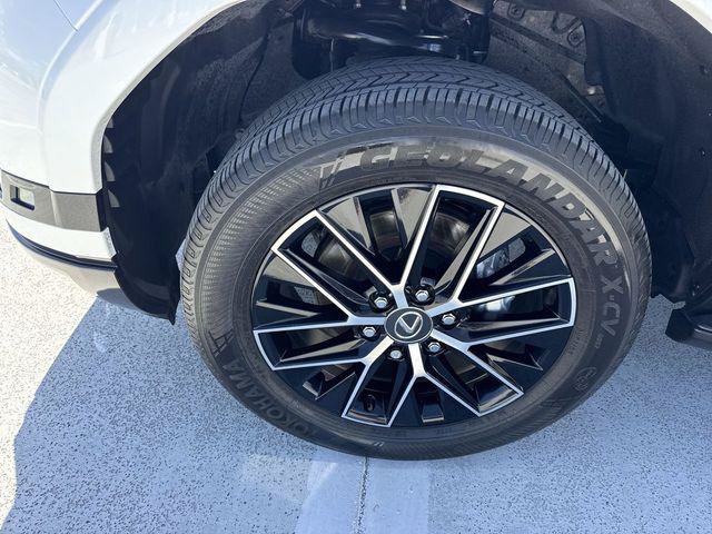 Certified 2024 Lexus GX 550 w/ Accessory Package (Z1) AWD/4WD image 10