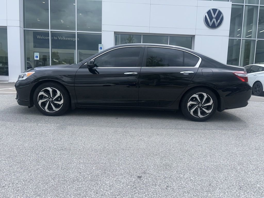 Used 2016 Honda Accord EX image 2