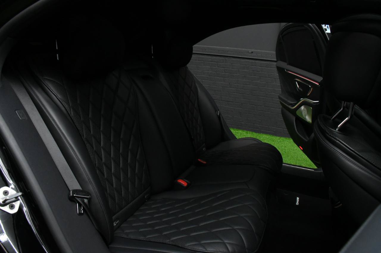 Used 2022 Mercedes-Benz S 580 4MATIC Sedan w/ AMG Line Package image 34