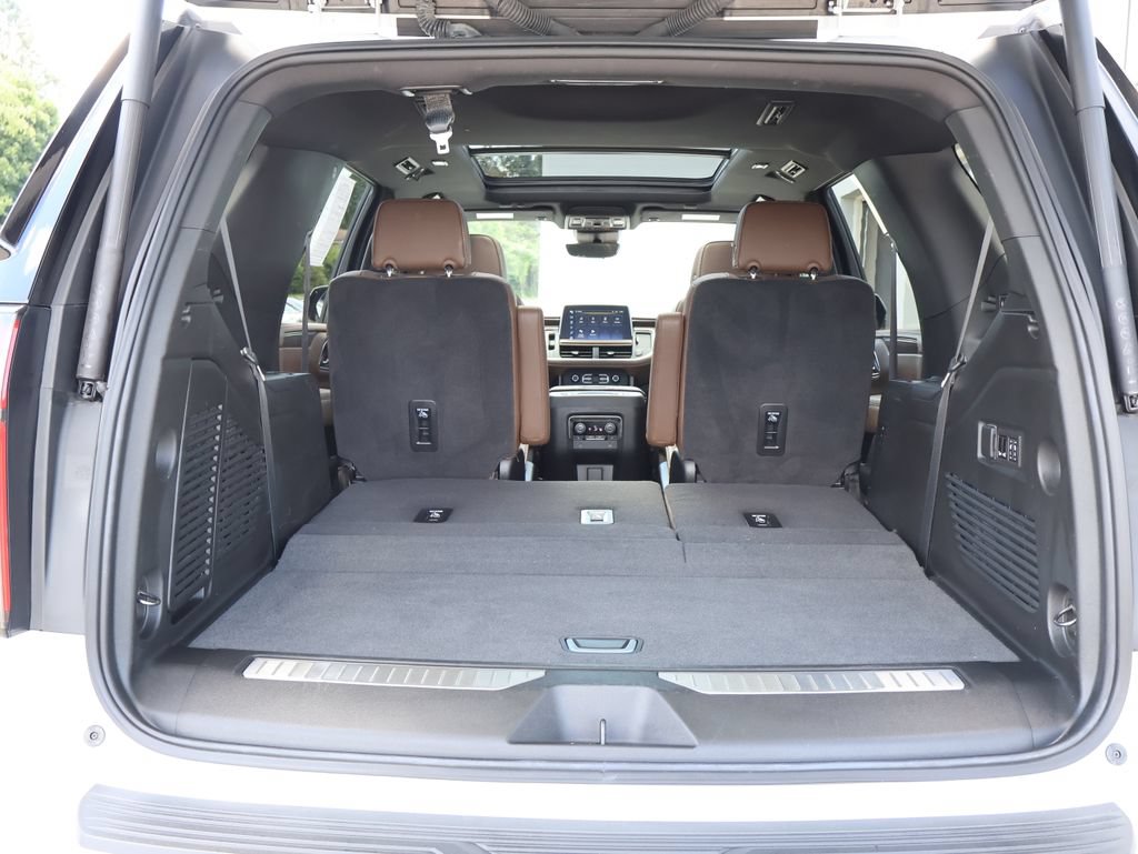 Certified 2024 Chevrolet Tahoe High Country AWD/4WD image 36