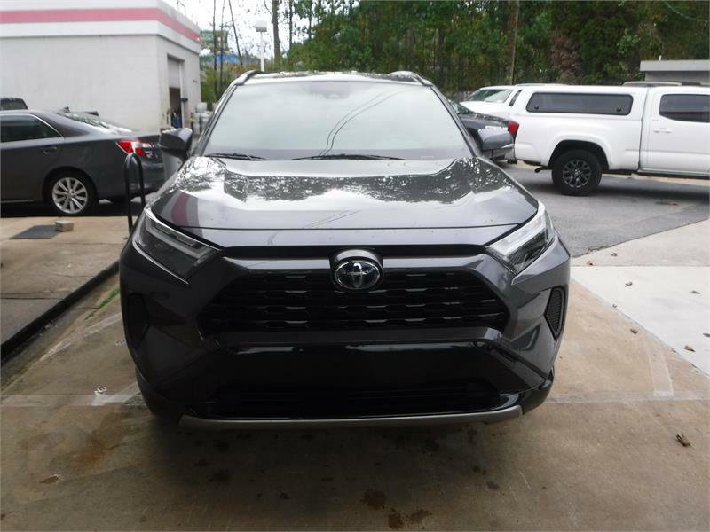 Used 2022 Toyota RAV4 SE image 15