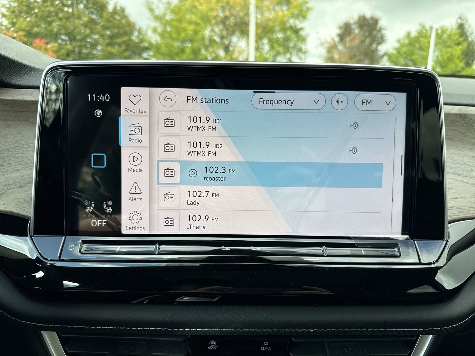 New 2026 Volkswagen Atlas SE image 17