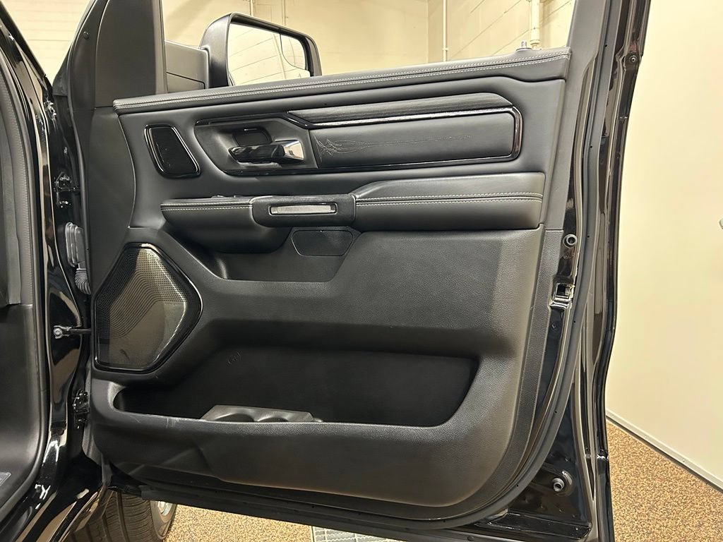 Used 2023 RAM 1500 Limited AWD/4WD image 16
