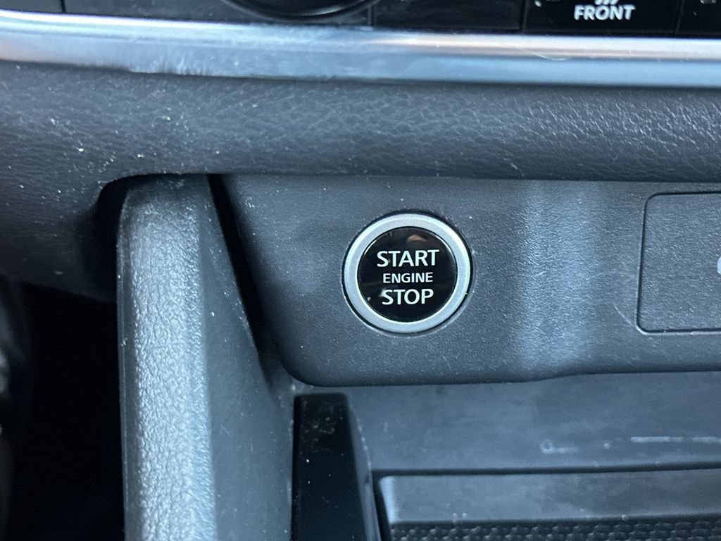 Used 2023 Nissan Rogue SV FWD image 21
