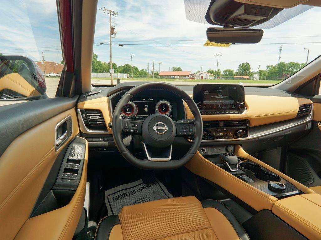 Used 2023 Nissan Rogue Platinum w/ Platinum Premium Package AWD/4WD image 13