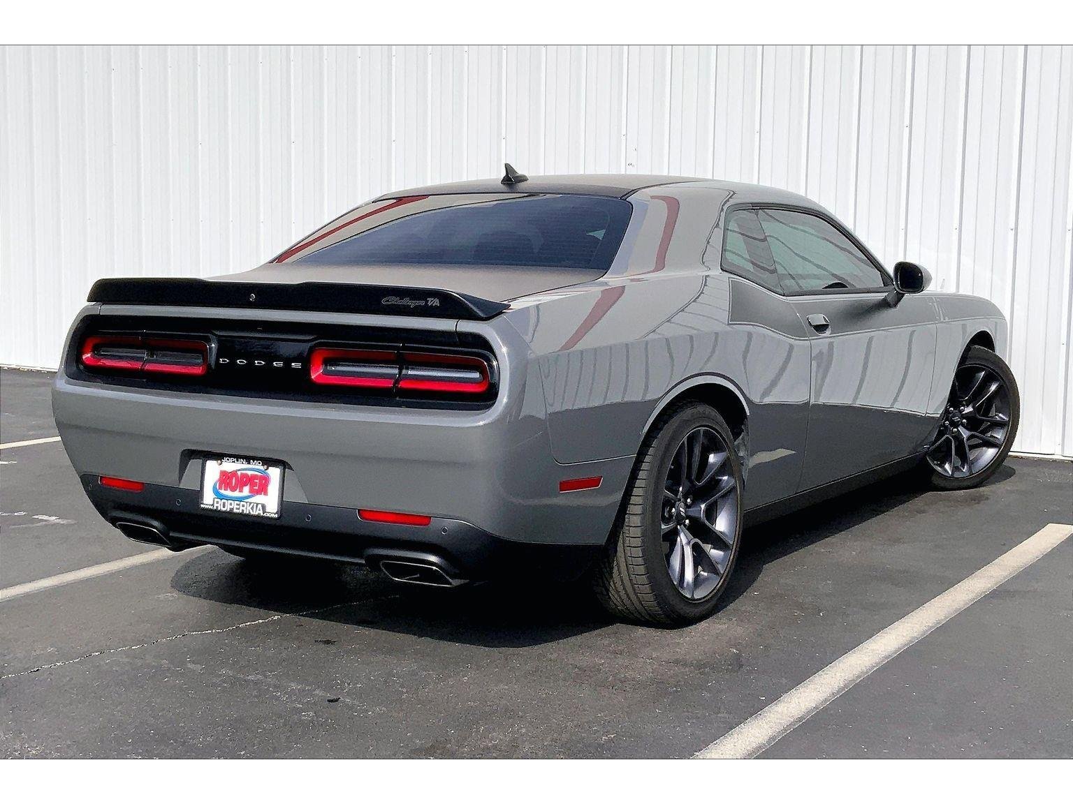 Used 2023 Dodge Challenger R/T w/ T/A Package image 9
