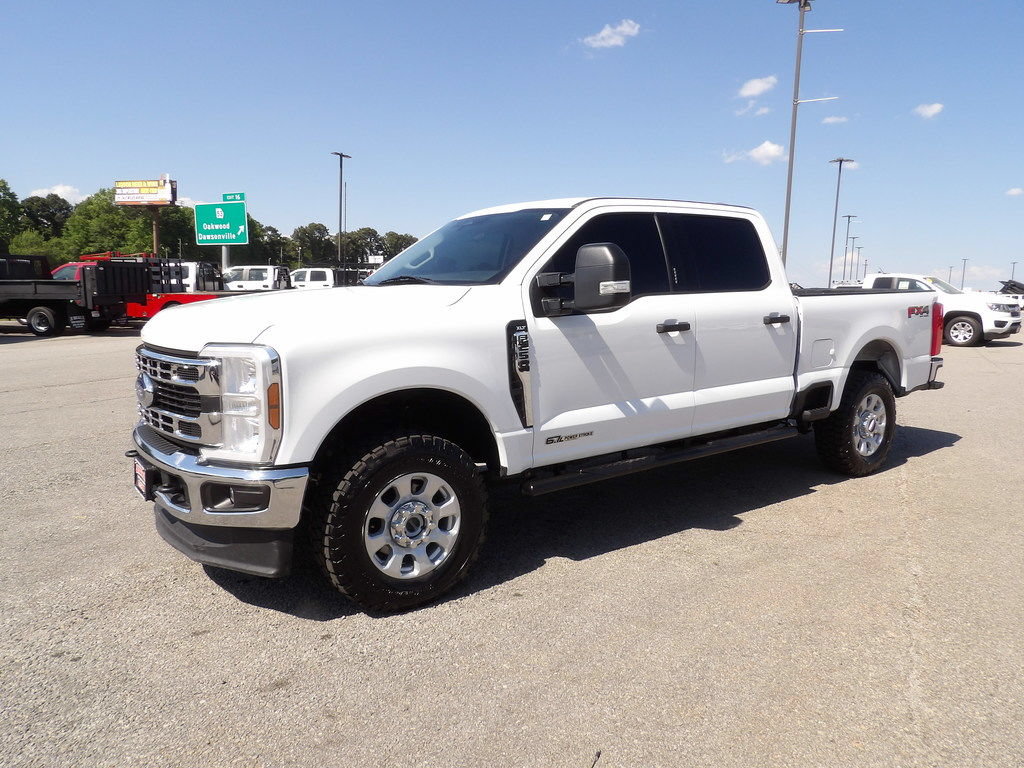Used 2024 Ford F250 XLT w/ FX4 Off-Road Package AWD/4WD image 3