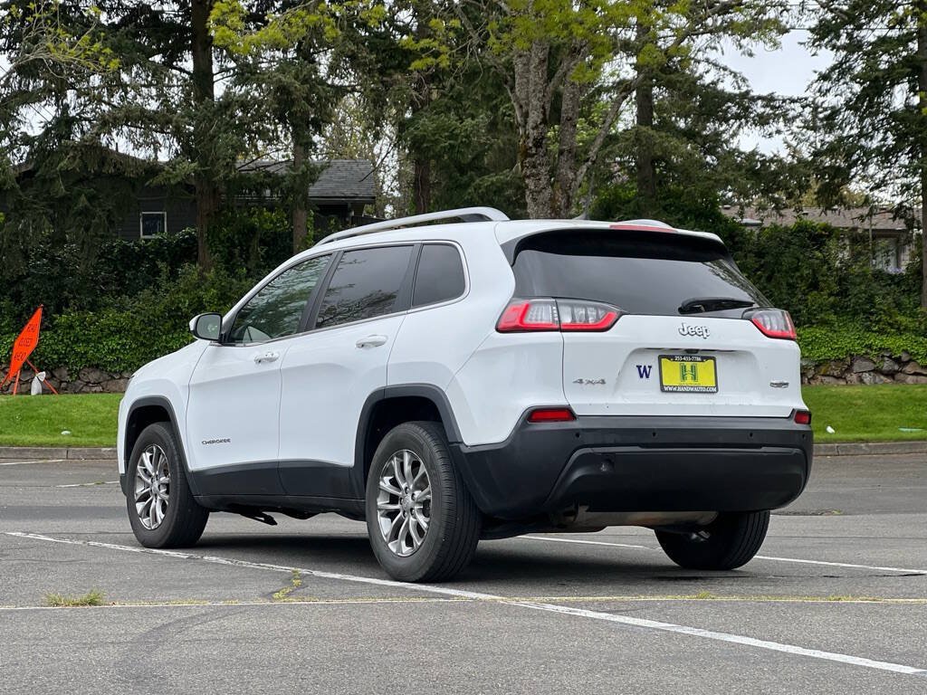Used 2019 Jeep Cherokee Latitude Plus AWD/4WD image 3