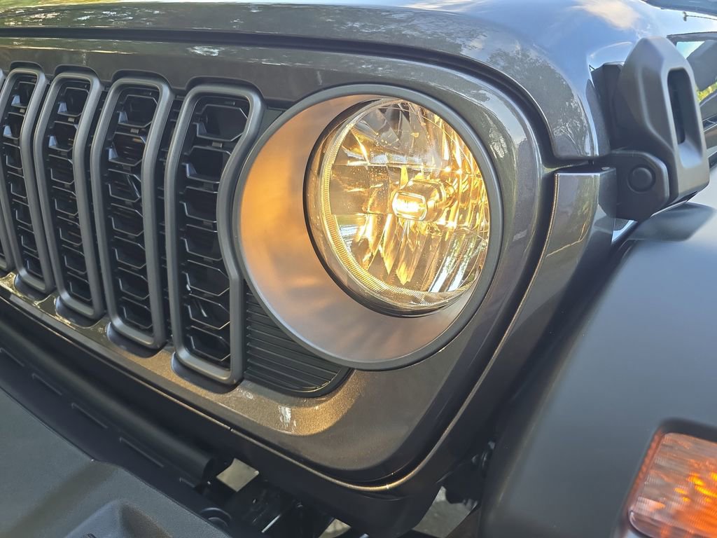 New 2025 Jeep Wrangler Sport S image 30