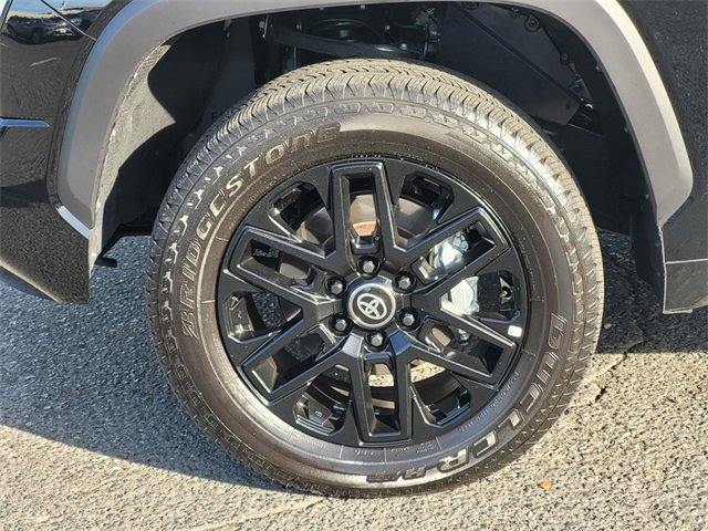 Used 2025 Toyota Tundra Limited image 11