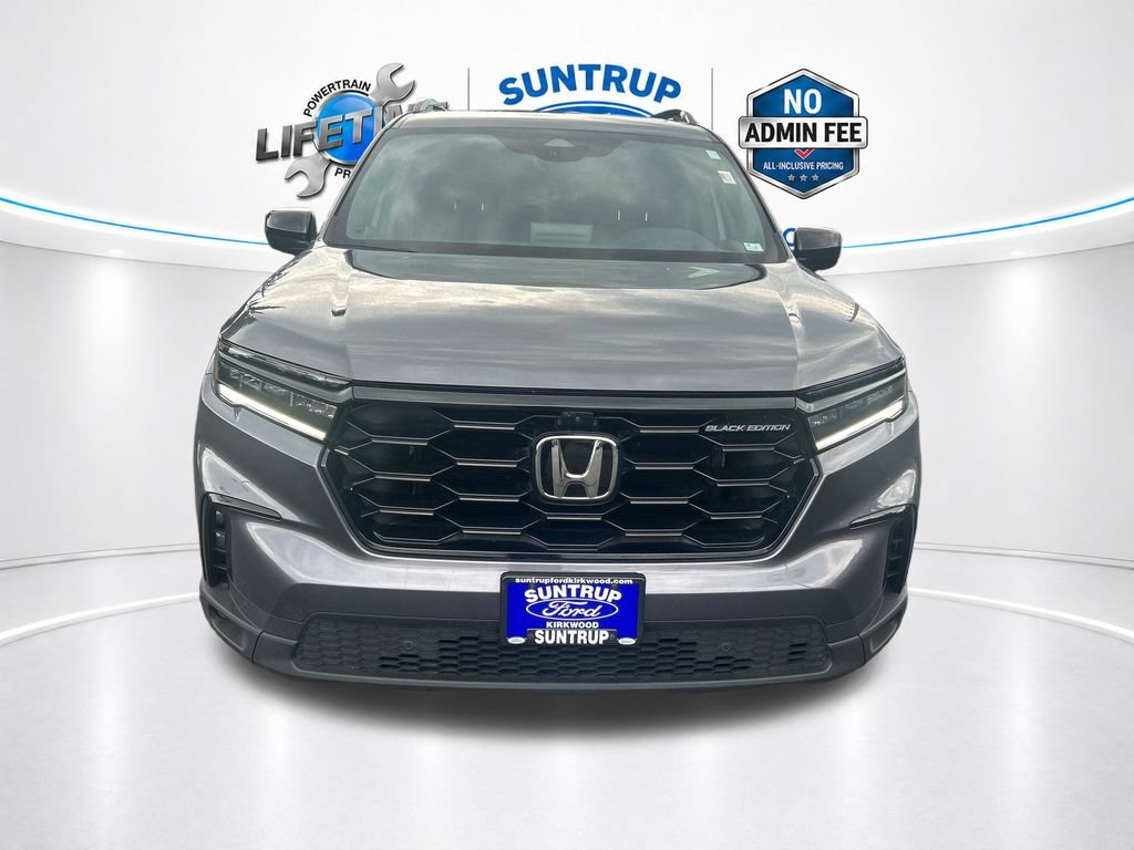 Used 2025 Honda Pilot Black Edition image 10