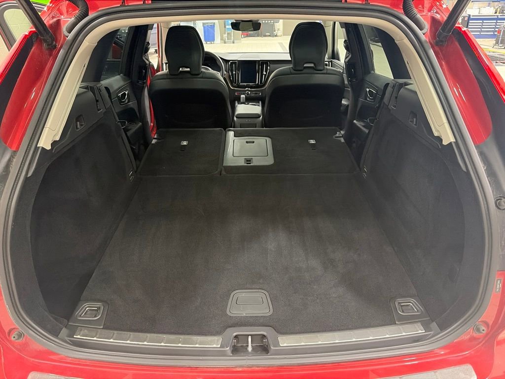 Used 2023 Volvo XC60 B5 Plus w/ Climate Package AWD/4WD image 5