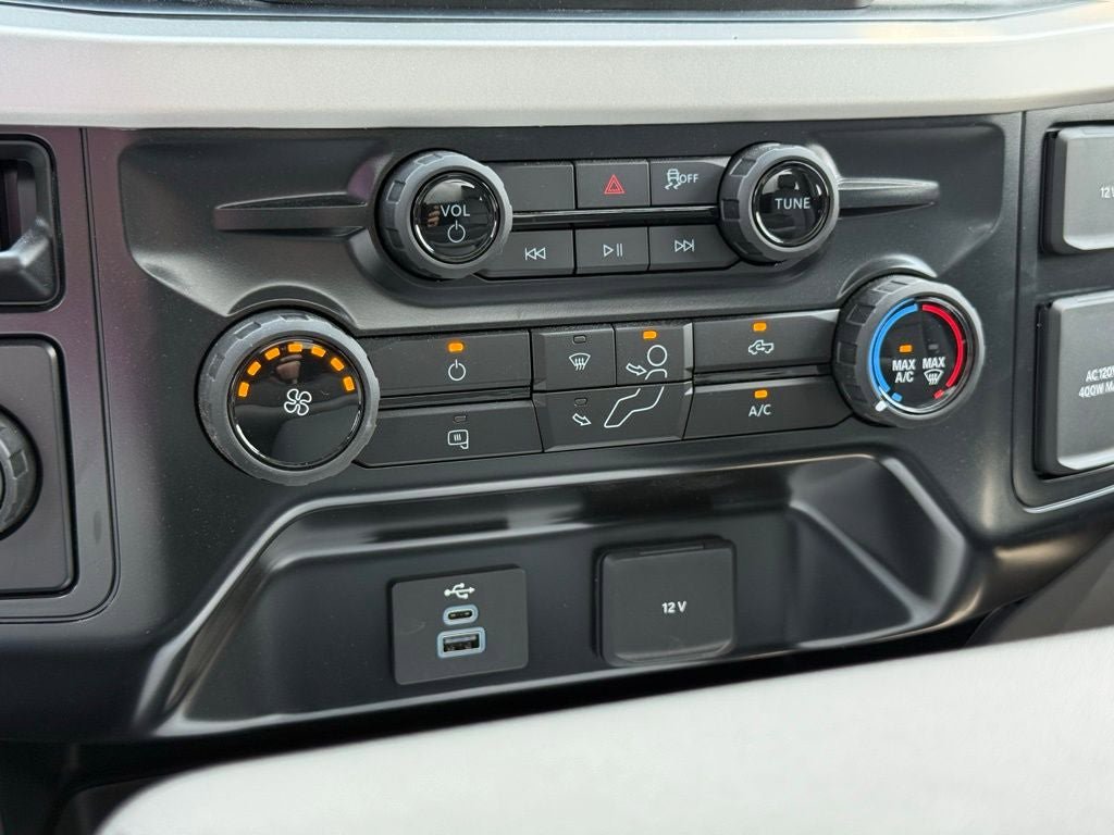 New 2025 Ford F550 2WD Regular Cab Super Duty image 30