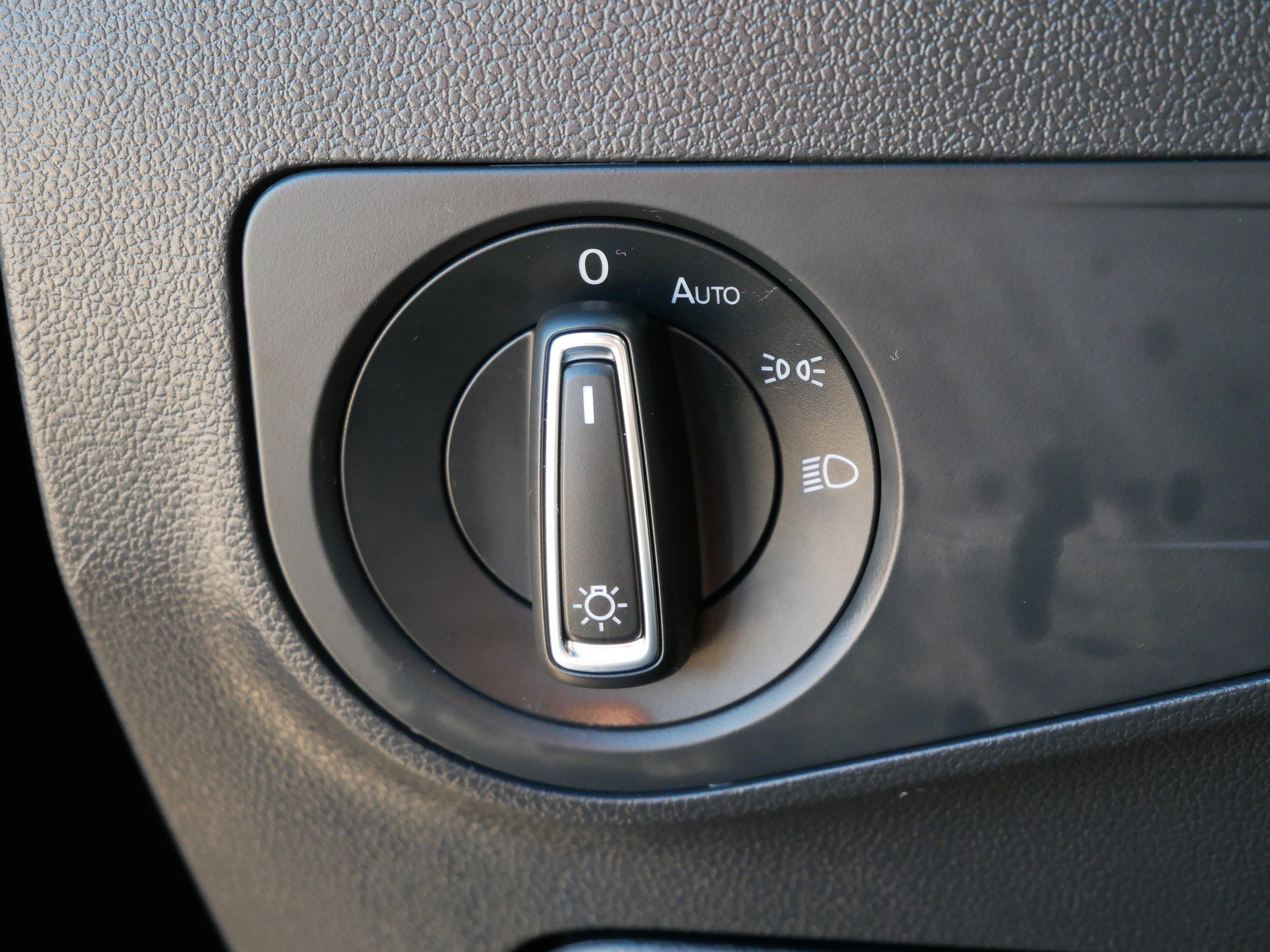 Used 2024 Volkswagen Tiguan SE R-Line w/ MDO Package, Two-Row image 26