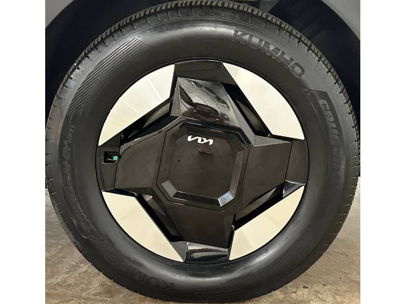 Used 2026 Kia EV9 Wind AWD/4WD image 11