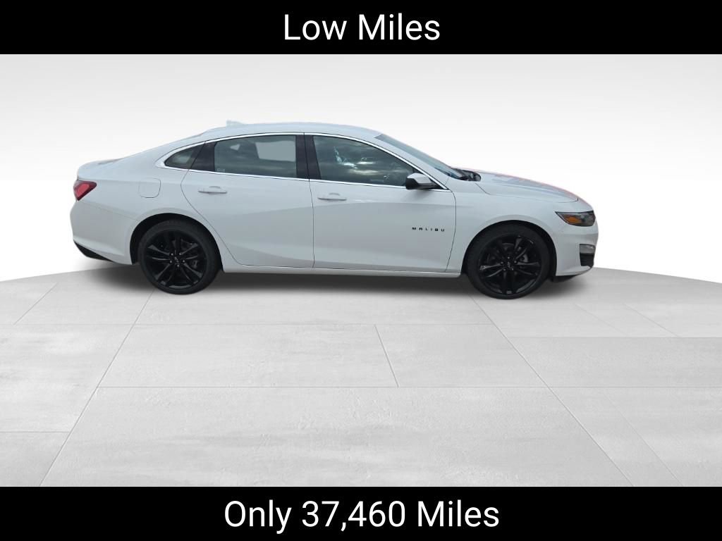 Used 2024 Chevrolet Malibu LT w/ Sport Edition image 2