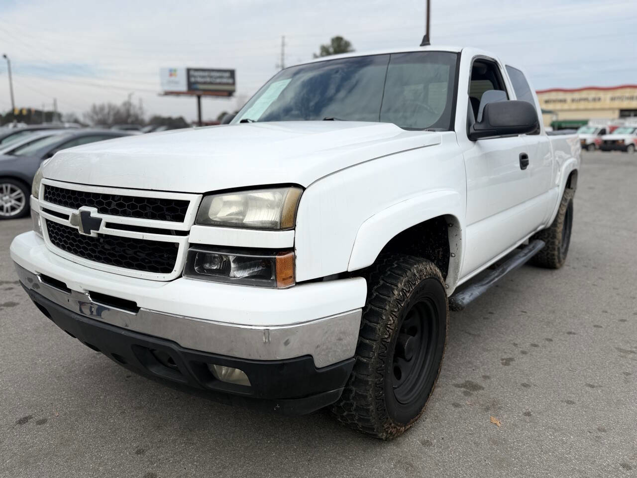 Used 2006 Chevrolet Silverado 1500 LT w/ Onstar Plus Package image 1