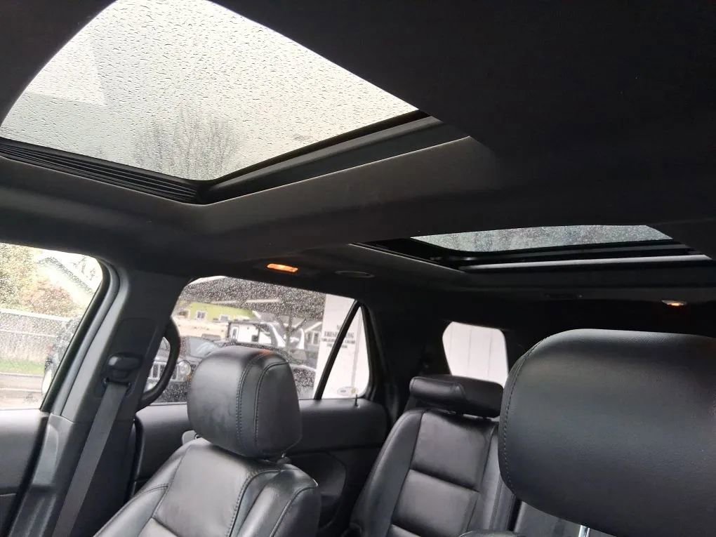 Used 2012 Ford Explorer XLT FWD image 19