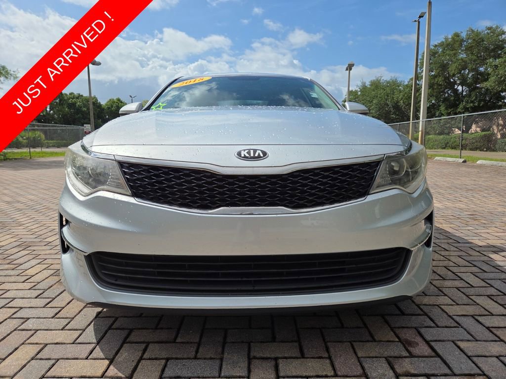 Used 2018 Kia Optima LX w/ 17" Alloy Wheels Package FWD image 2