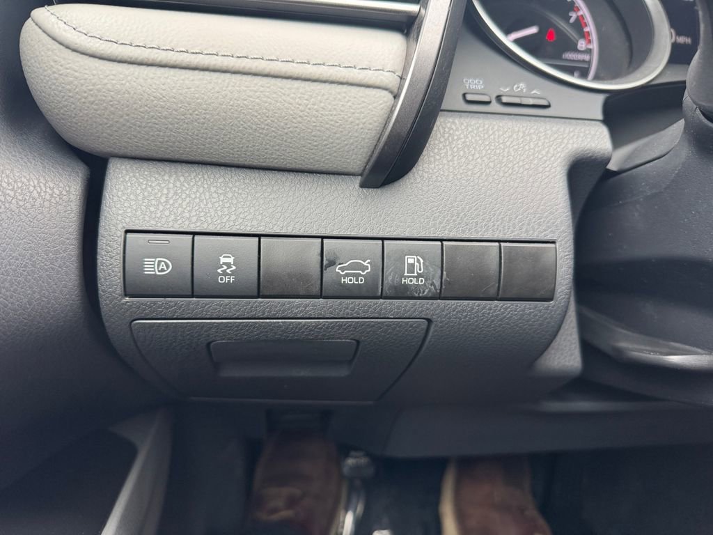 Used 2024 Toyota Camry LE image 28