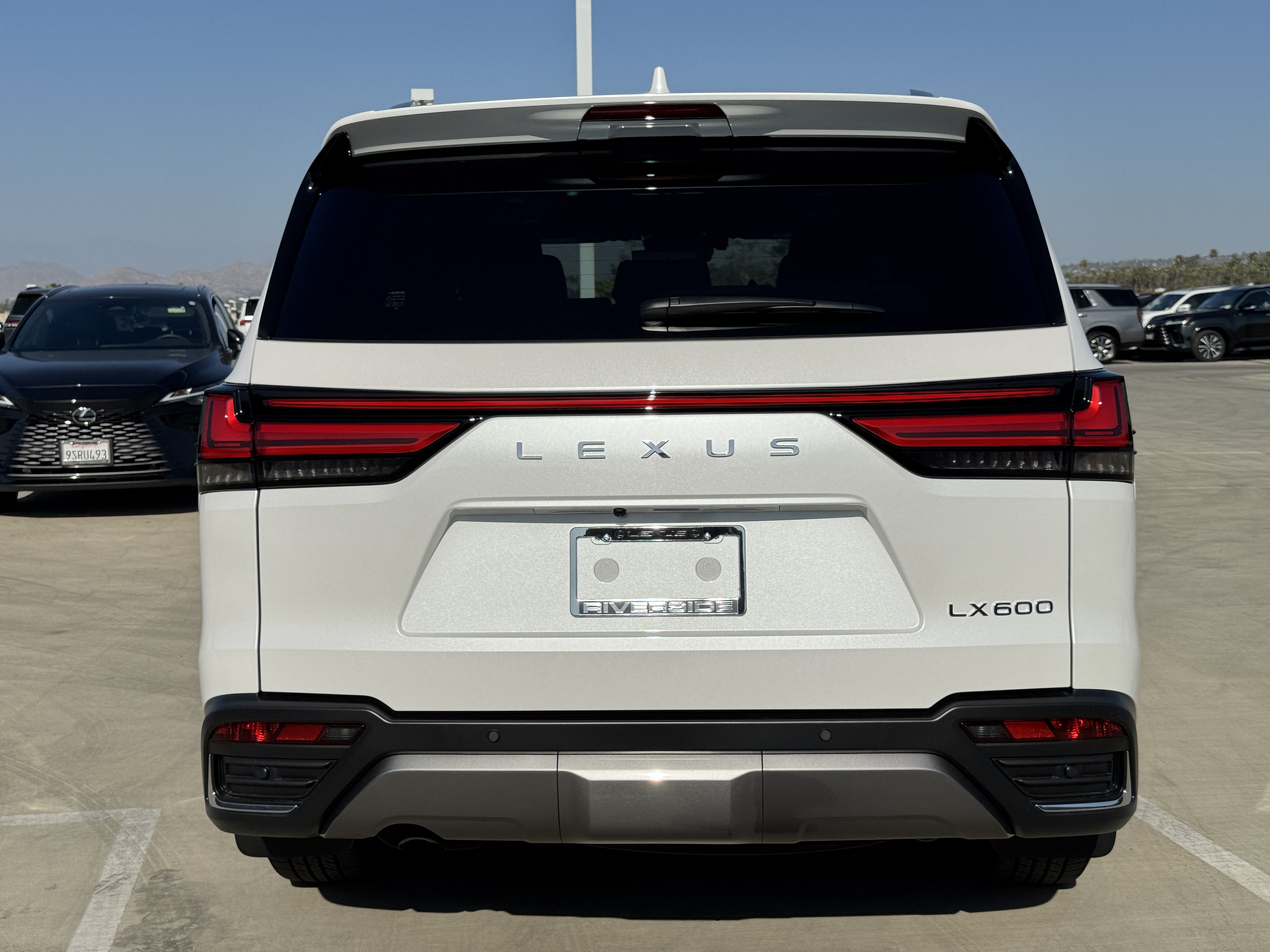 New 2026 Lexus LX 600 4WD w/ Accessory Package (2T) image 9