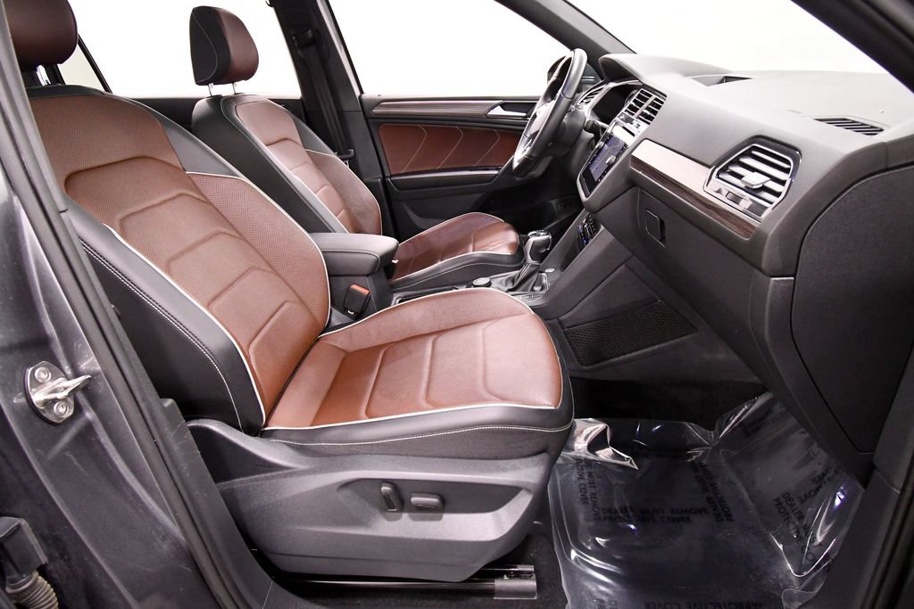 Used 2022 Volkswagen Tiguan SEL R-Line AWD/4WD image 18