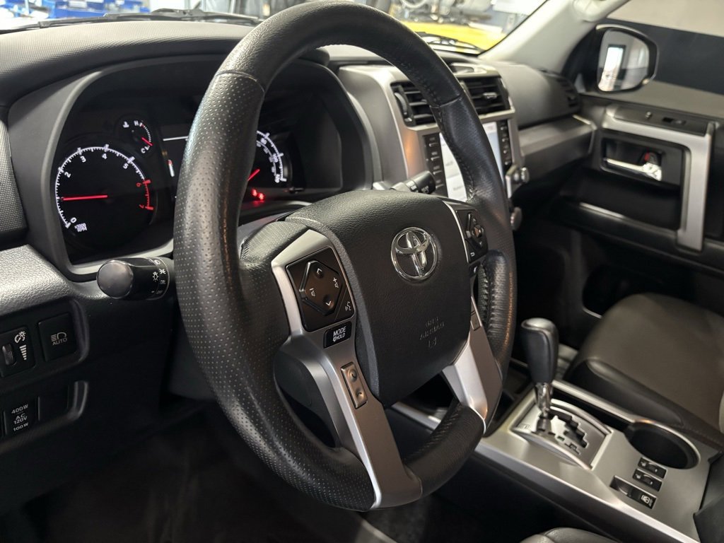 Used 2021 Toyota 4Runner SR5 Premium image 17