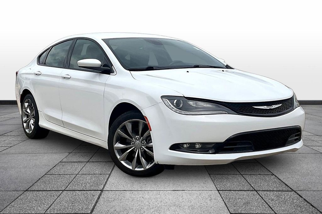 Used 2015 Chrysler 200 S w/ Navigation & Sound Group I image 2