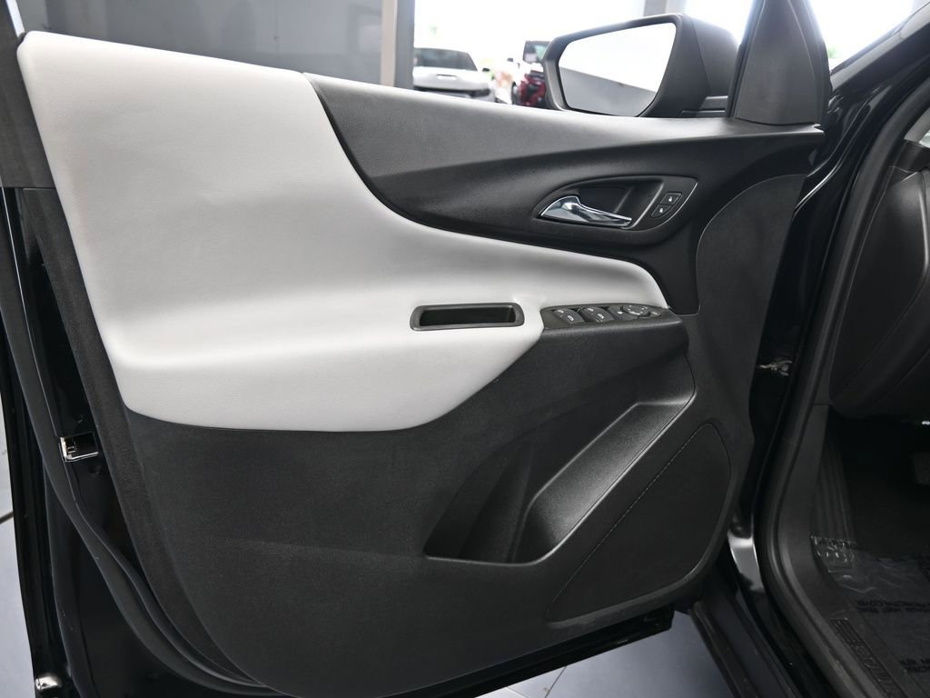 Used 2023 Chevrolet Equinox LS w/ Driver Confidence II Package image 15