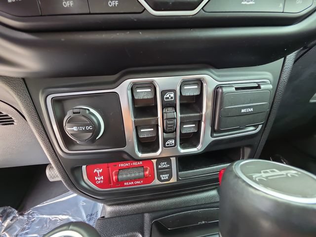 Used 2022 Jeep Gladiator Rubicon w/ Trailer Tow Package AWD/4WD image 27