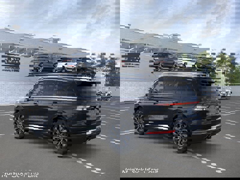 New 2026 Lincoln Aviator AWD image 4