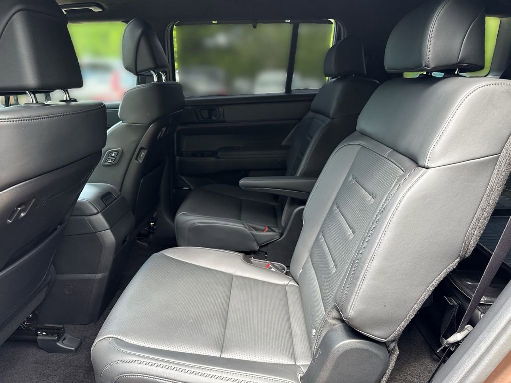 Used 2025 Hyundai Santa Fe Calligraphy AWD/4WD image 24