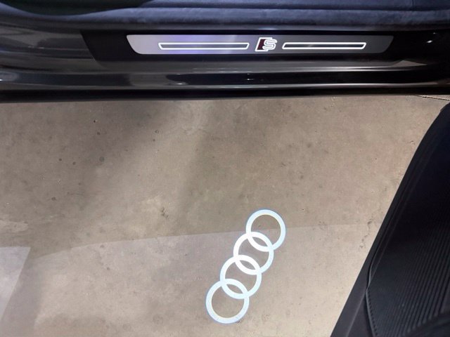 Used 2024 Audi Q8 Premium Plus AWD/4WD image 23