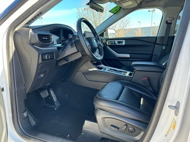 Used 2024 Ford Explorer XLT w/ Equipment Group 202A image 21
