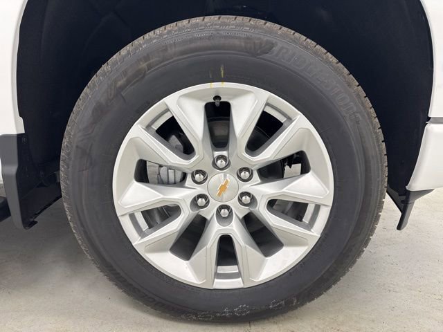 New 2026 Chevrolet Silverado 1500 Custom AWD/4WD image 32