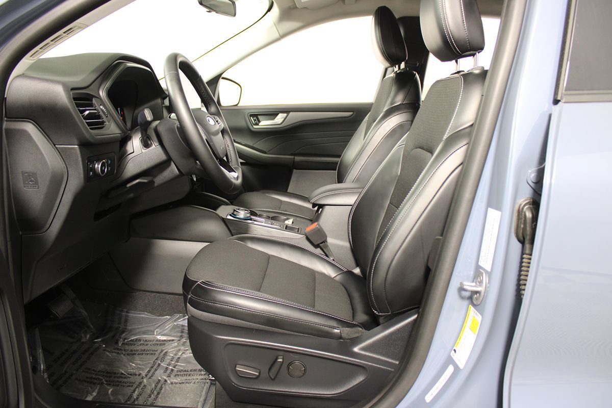 Used 2024 Ford Escape SE FWD image 23