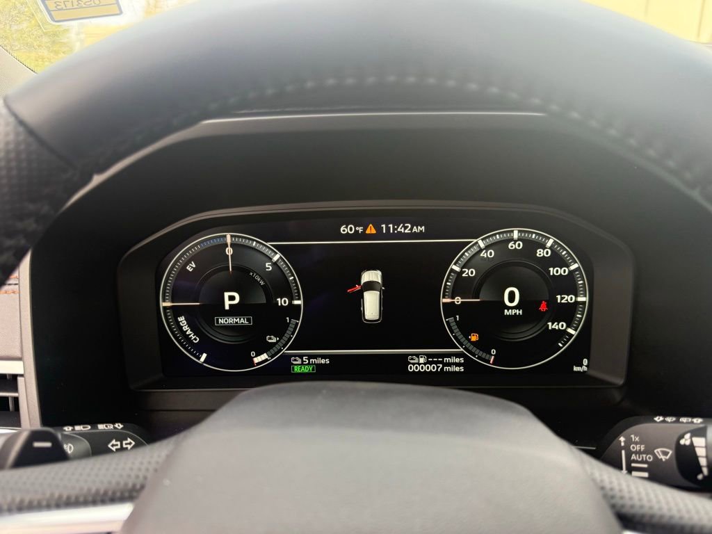 Used 2025 Mitsubishi Outlander 4WD Plug-In Hybrid image 14