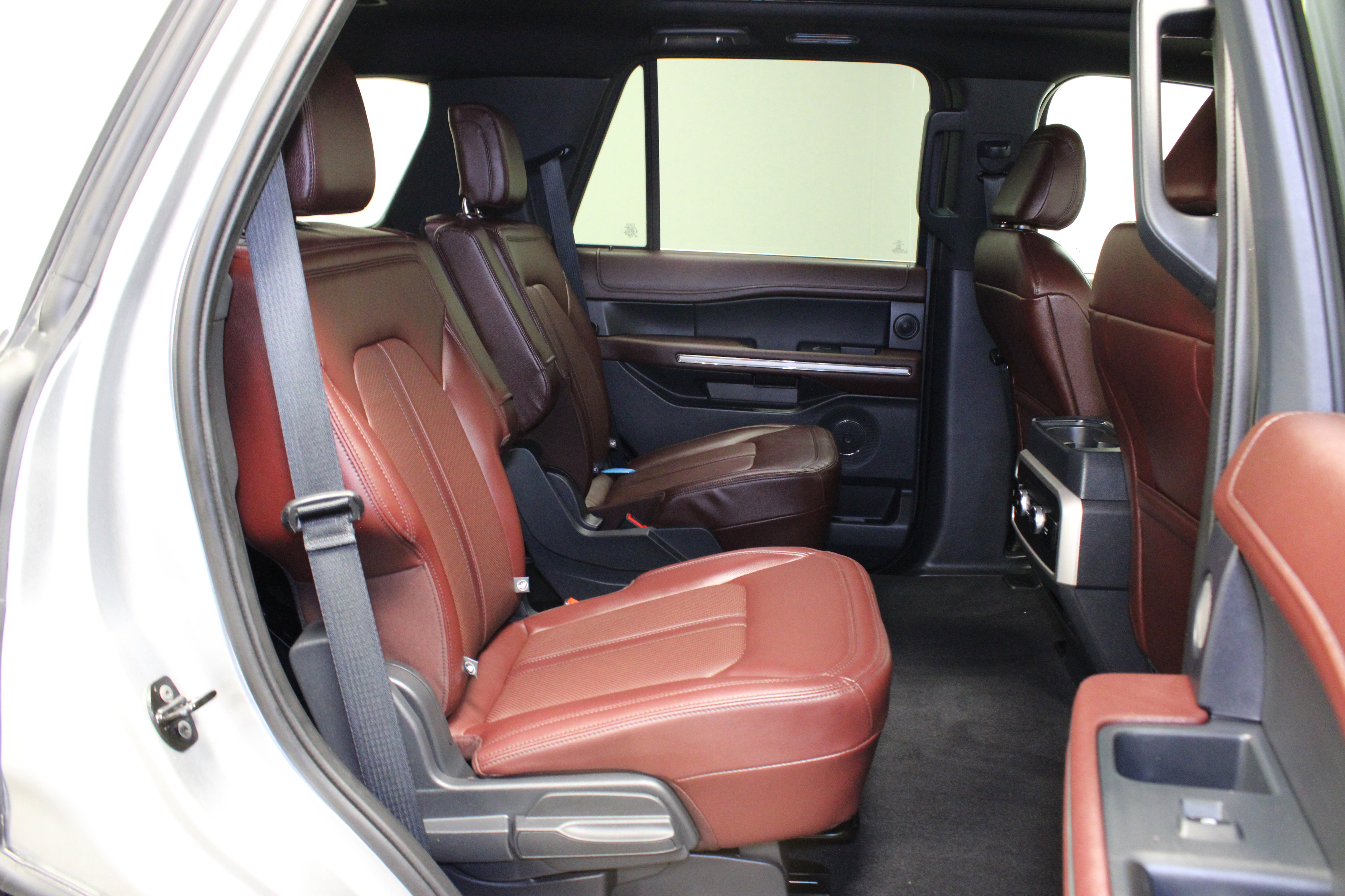 Used 2024 Ford Expedition Limited AWD/4WD image 15