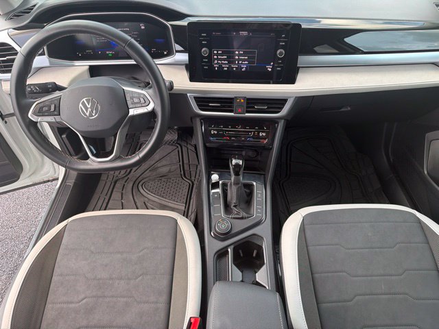 Used 2025 Volkswagen Taos SE AWD/4WD image 22