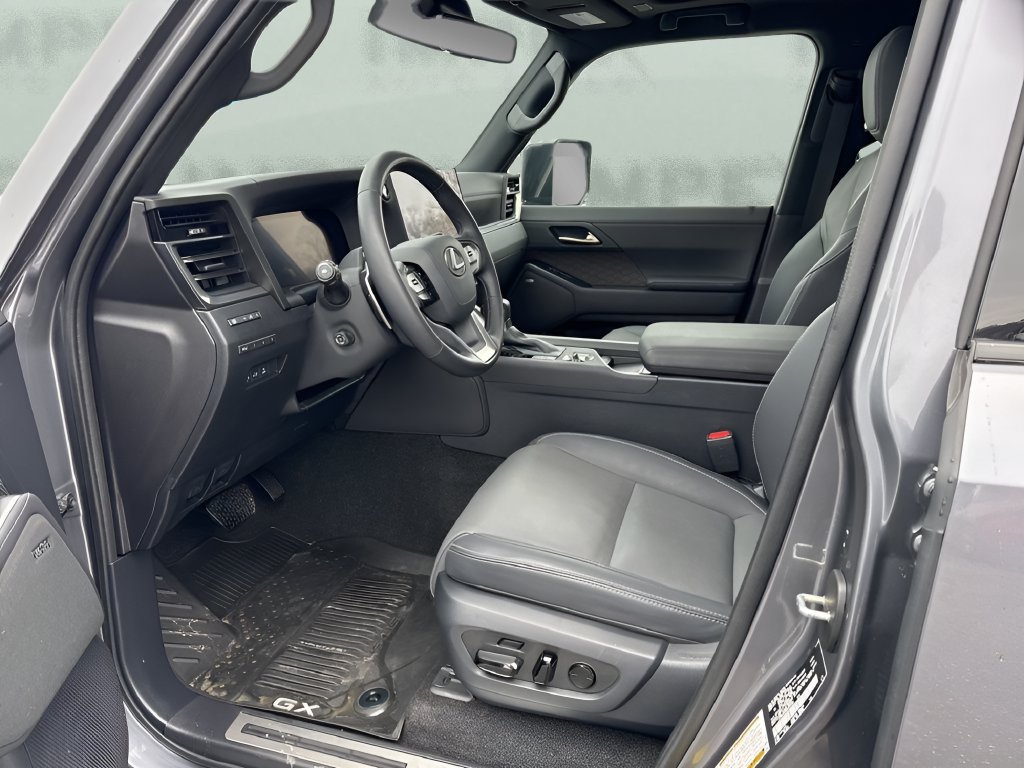 Used 2024 Lexus GX 550 w/ Cold Area Package AWD/4WD image 9