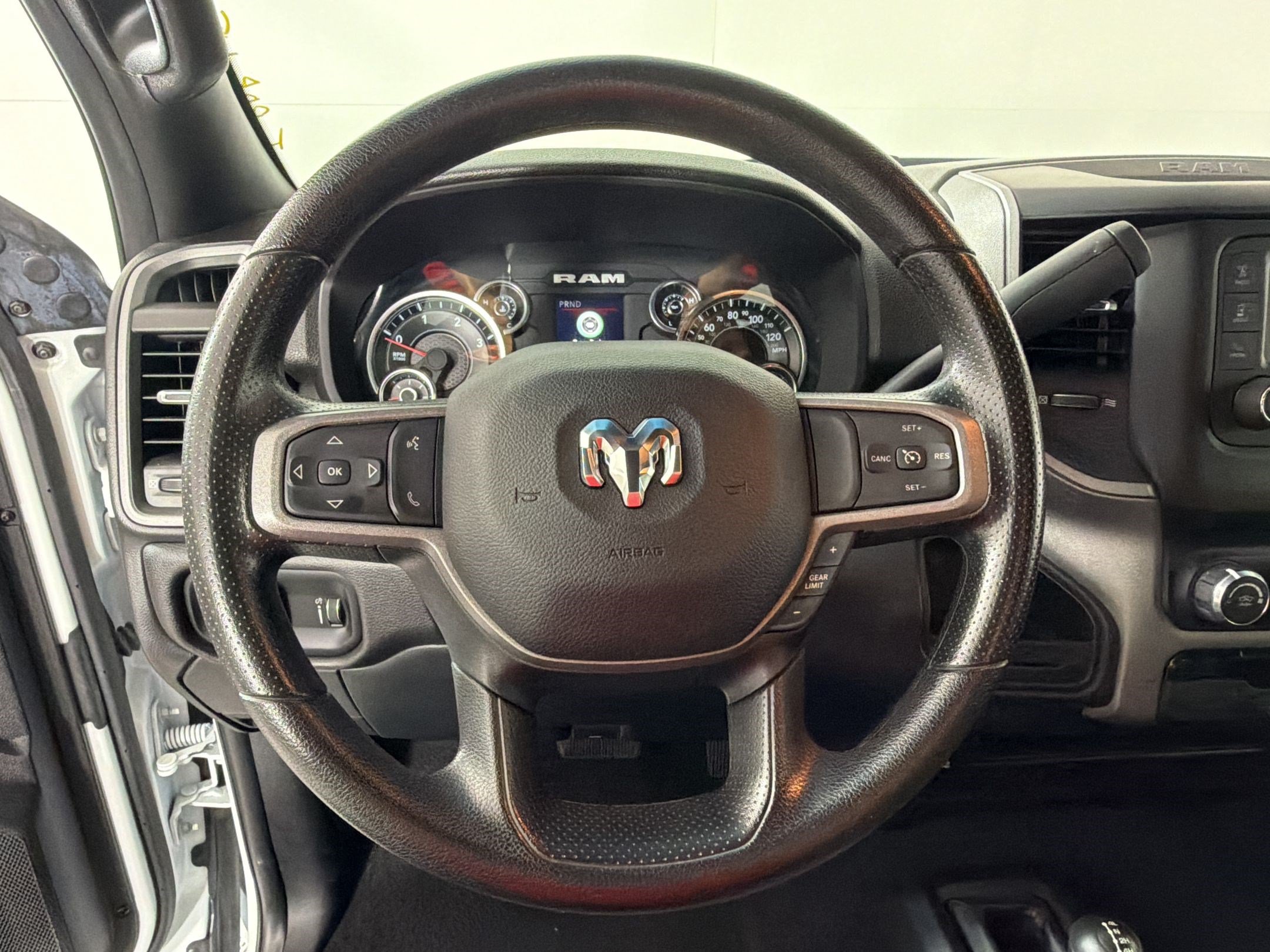 Used 2024 RAM 3500 Tradesman w/ Chrome Appearance Group AWD/4WD image 11