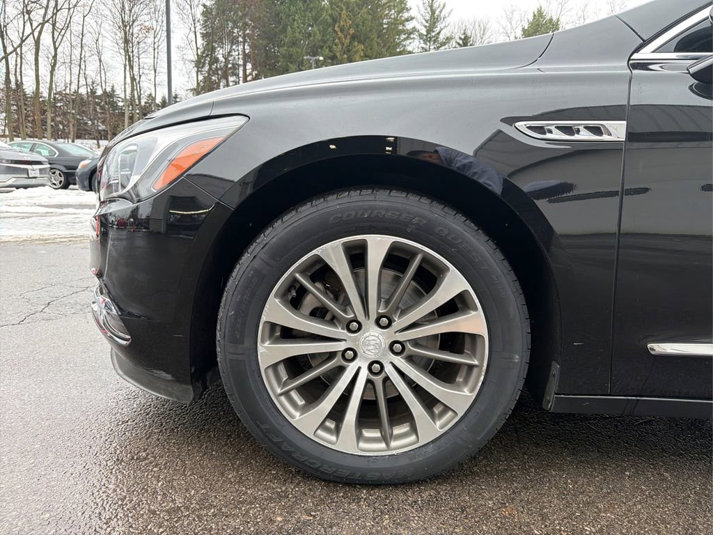 Used 2017 Buick LaCrosse Preferred image 12