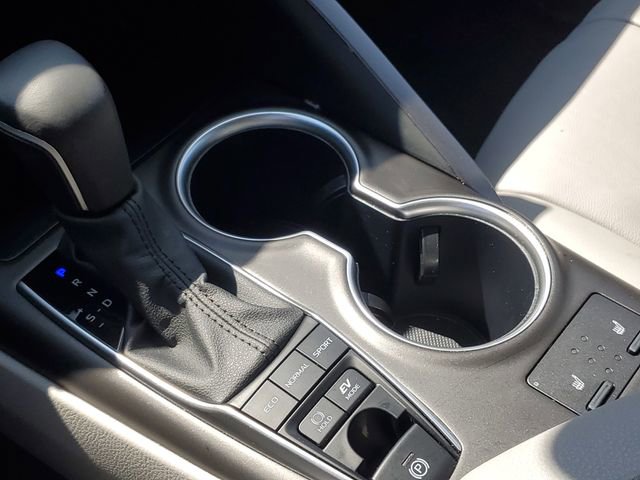 Used 2024 Toyota Camry XLE w/ Cold Weather Package FWD image 19