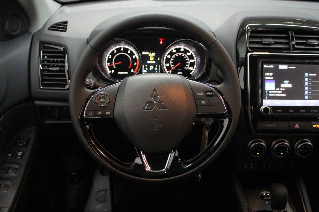 New 2026 Mitsubishi Outlander Sport LE AWD/4WD image 21
