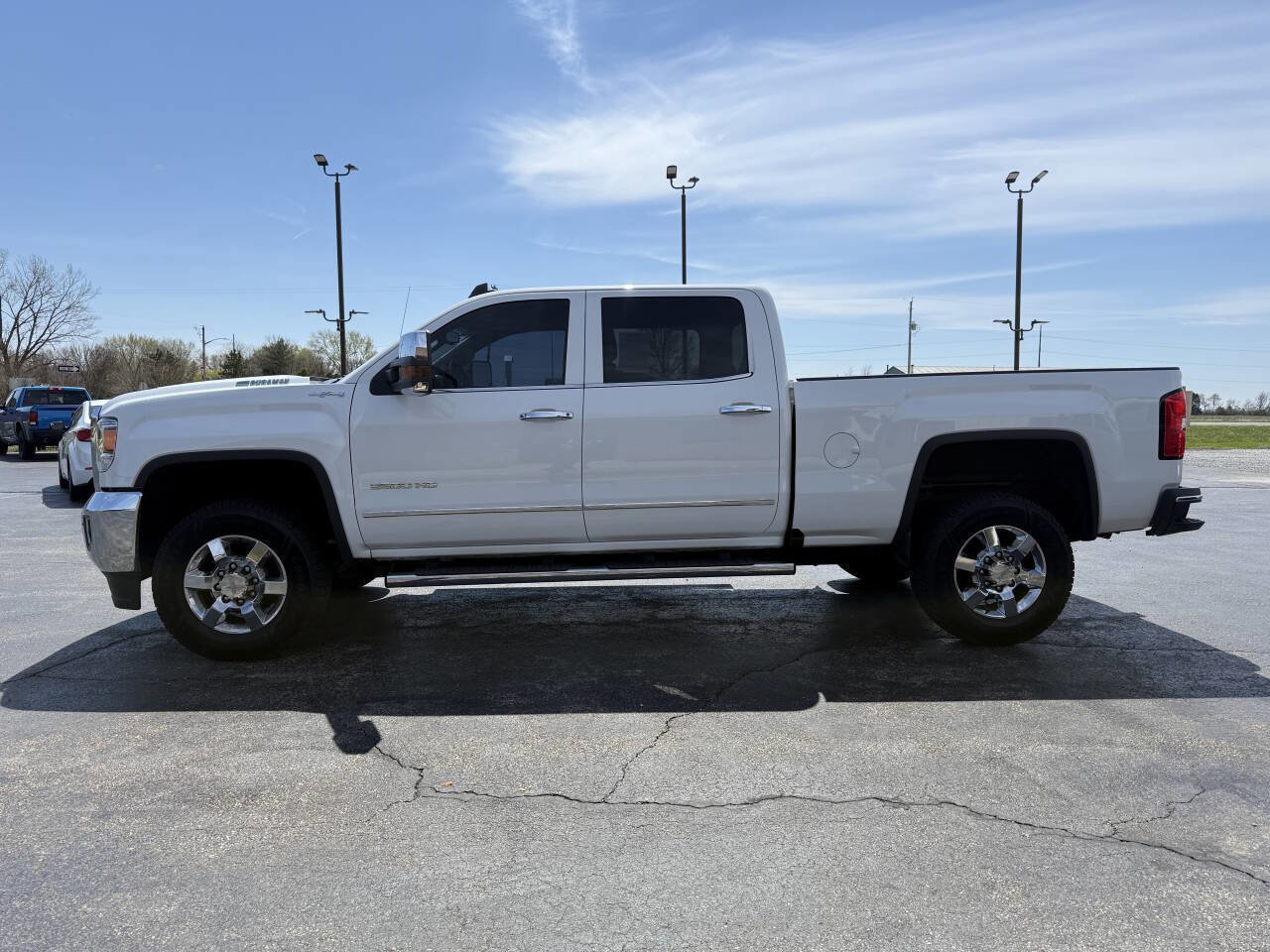 Used 2019 GMC Sierra 2500 SLT w/ Duramax Plus Package AWD/4WD image 5