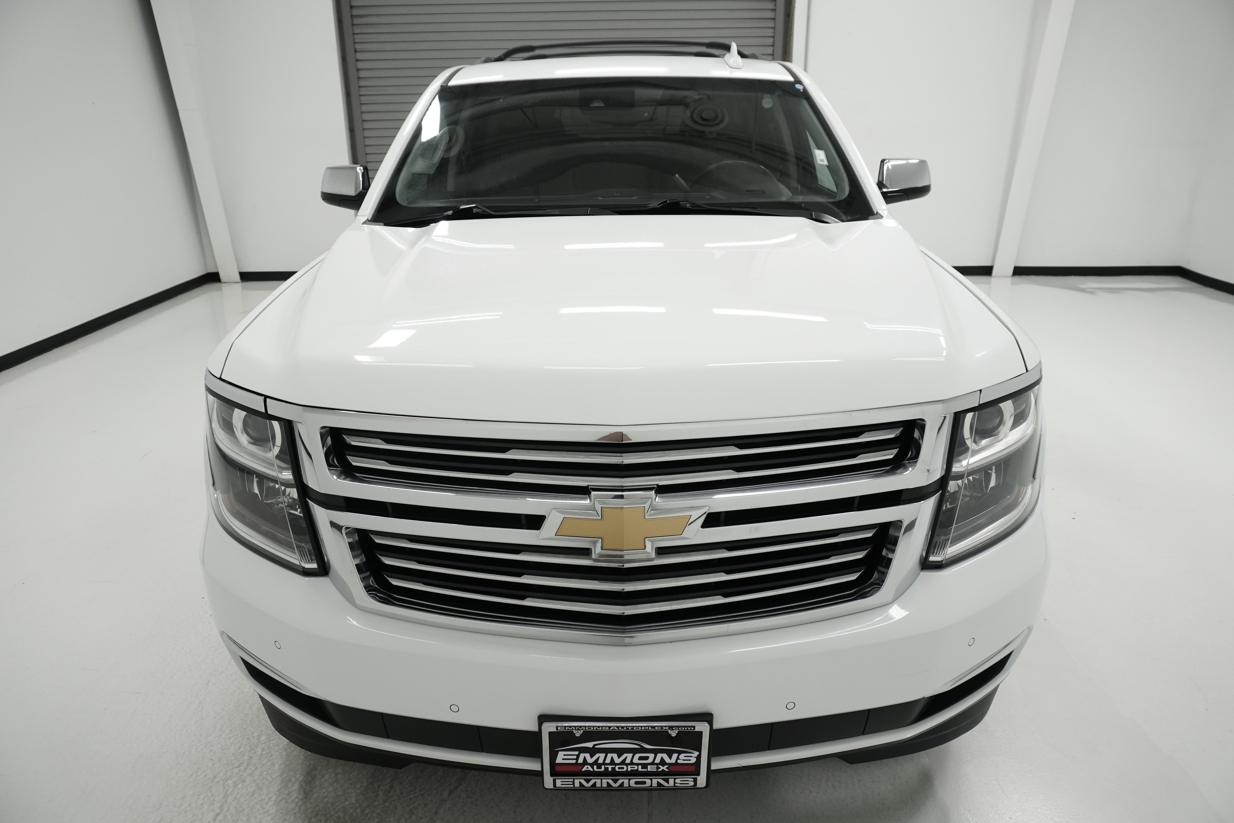 Used 2016 Chevrolet Suburban LTZ image 2