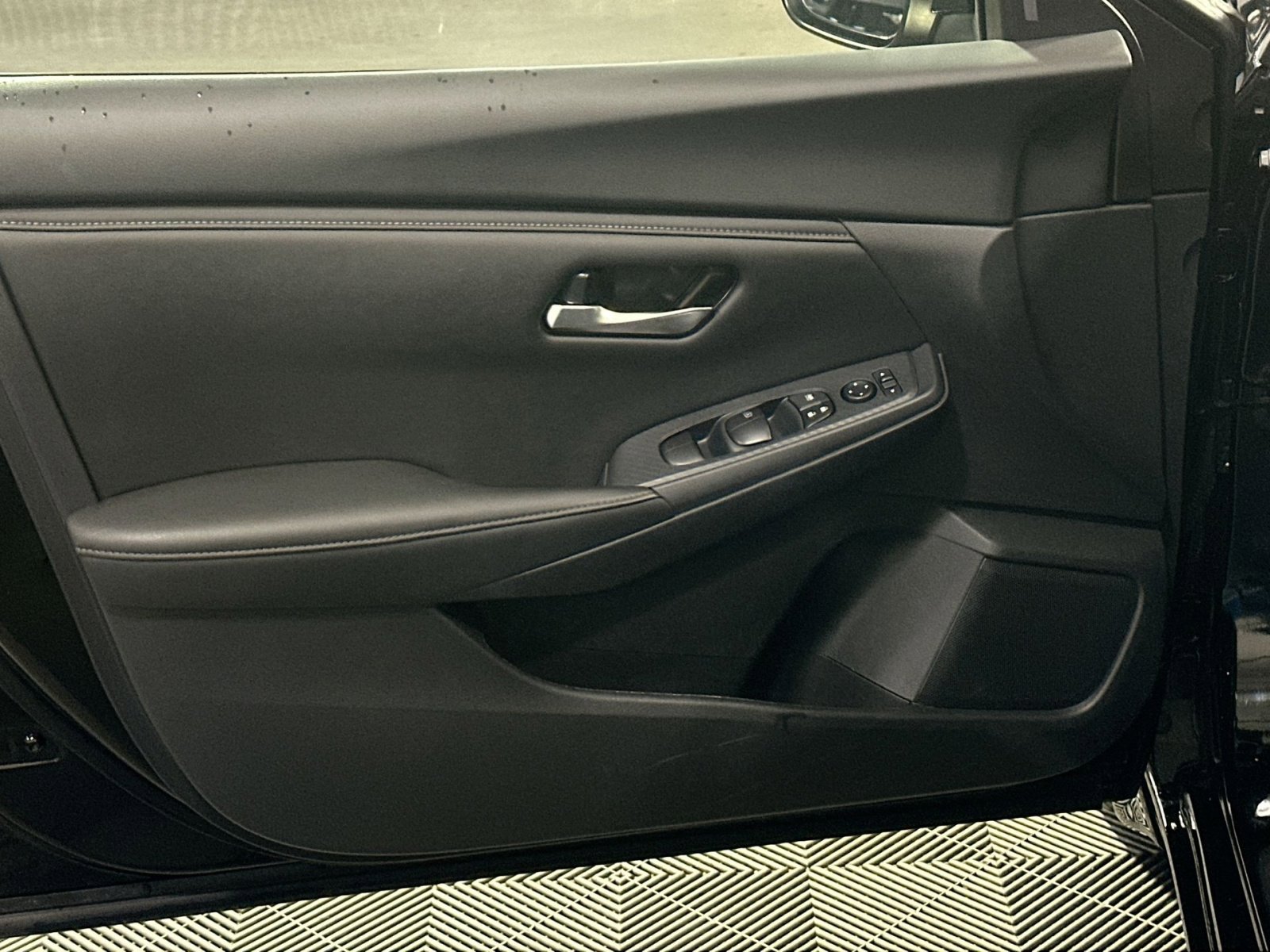 Used 2024 Nissan Sentra SV image 15