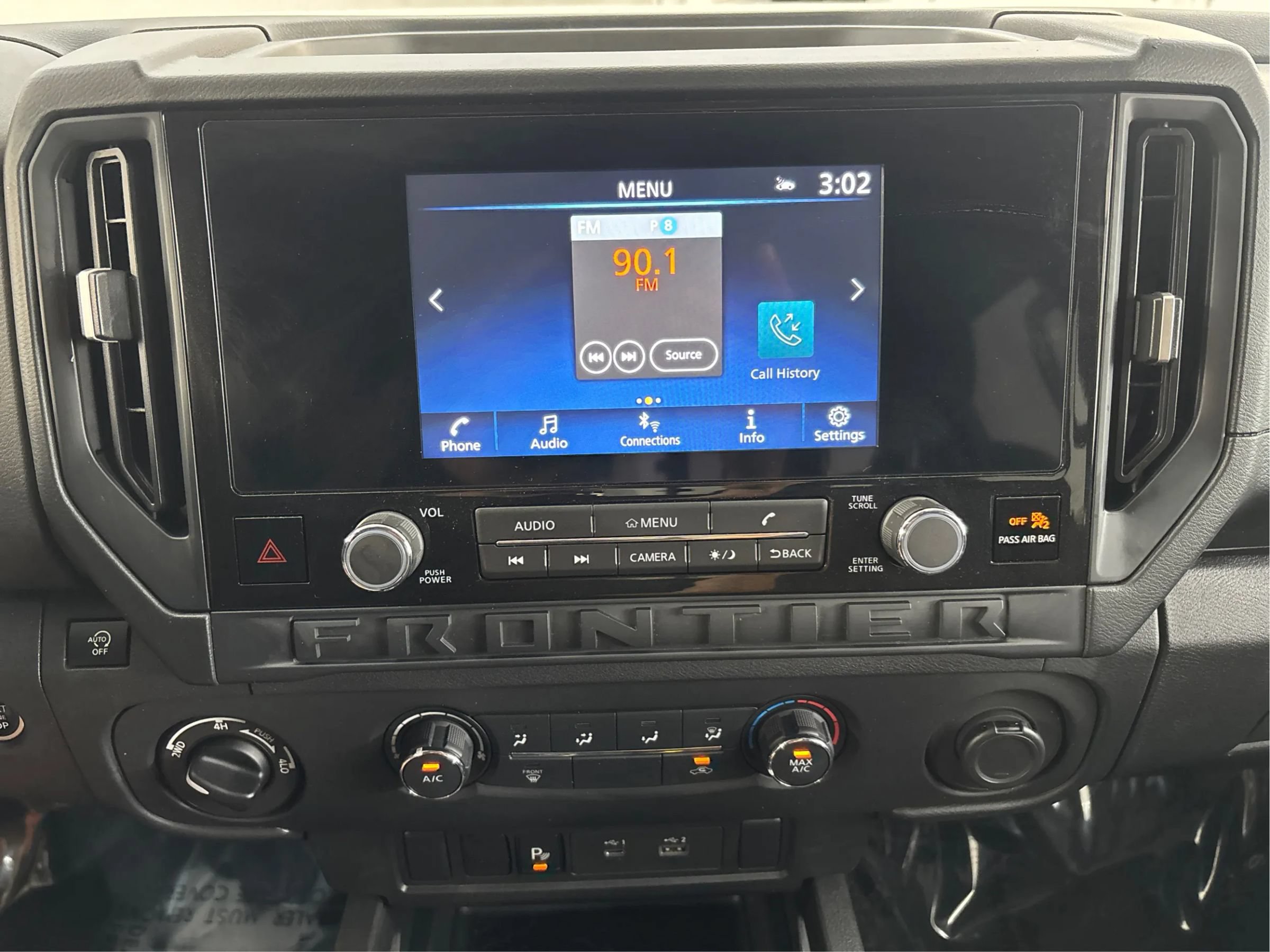 Used 2025 Nissan Frontier S AWD/4WD image 19