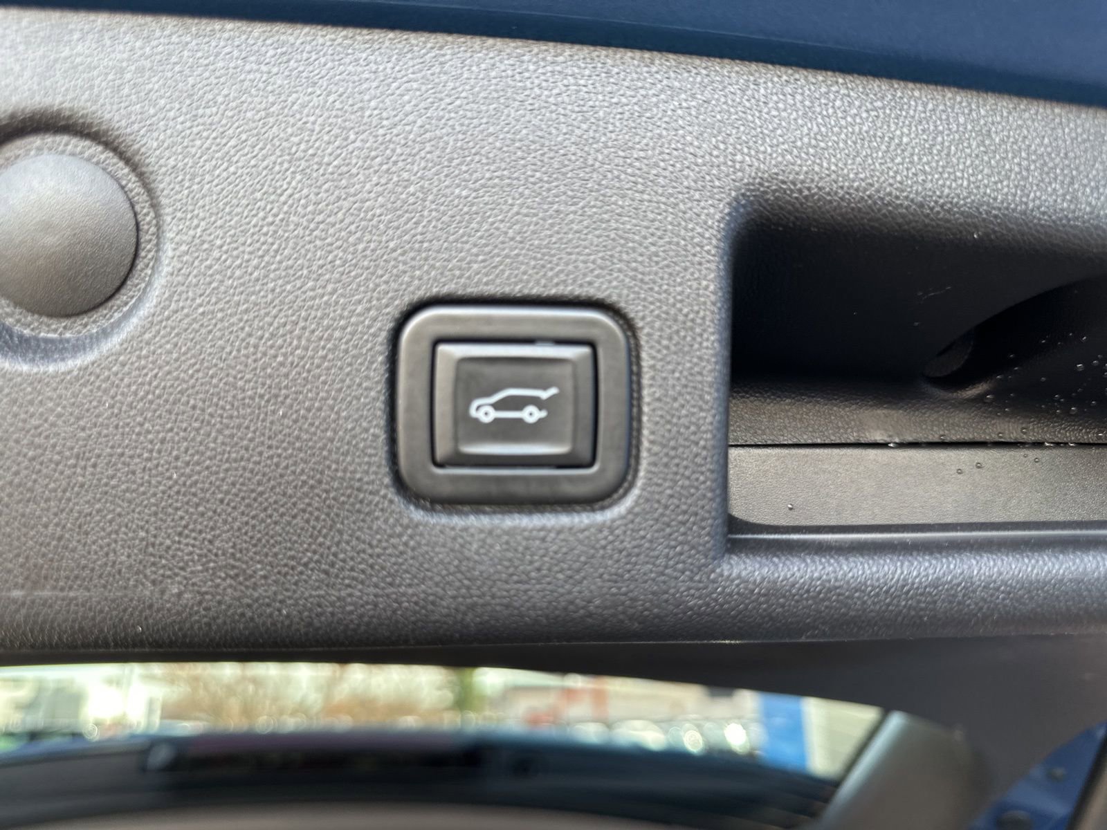 Used 2024 Chevrolet Equinox RS AWD/4WD image 14